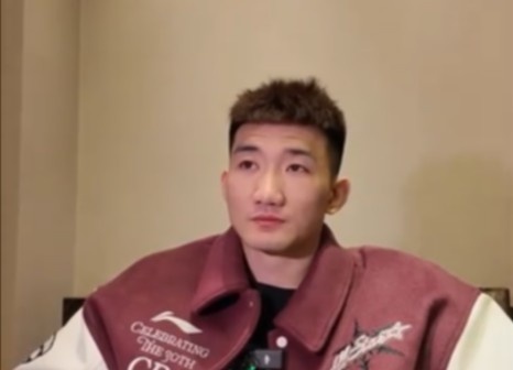  咋形容你和王博的關(guān)系？孫銘徽：像家人 他訓(xùn)練&生活中很照顧我們